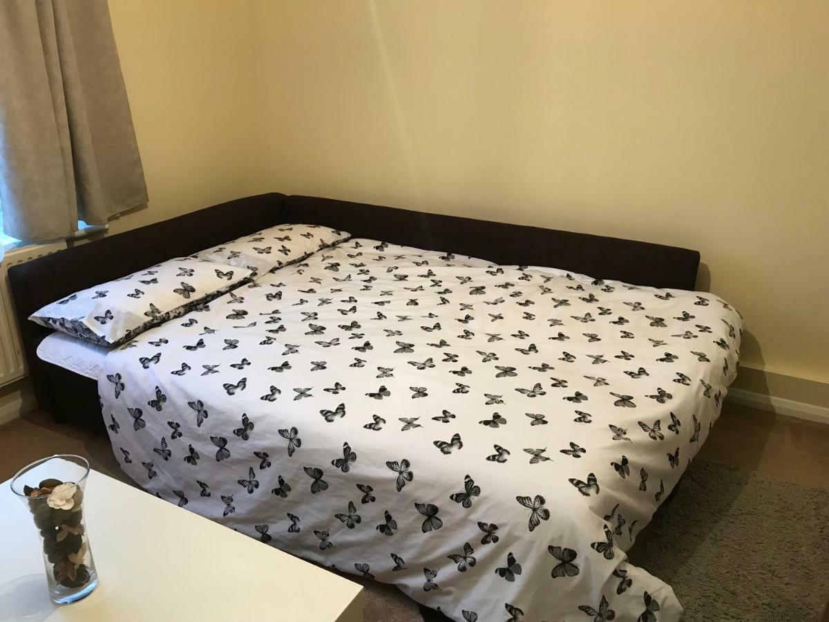 Cozy Apartment In Stratford From 18 Minutes To Central Лондон Экстерьер фото